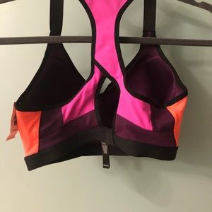 Victoria’s Secret sports bra the incredible line
